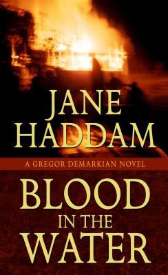 Blood in the water [large type] : a Gregor Demarkian novel /