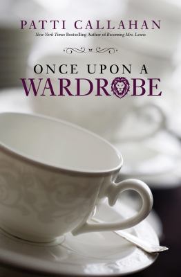 Once upon a wardrobe [large type] /