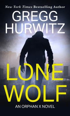 Lone wolf [large type] /