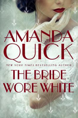 The bride wore white [large type] /