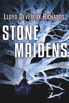Stone maidens [large type] /