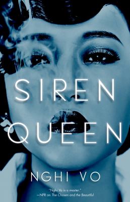 Siren queen [large type] /